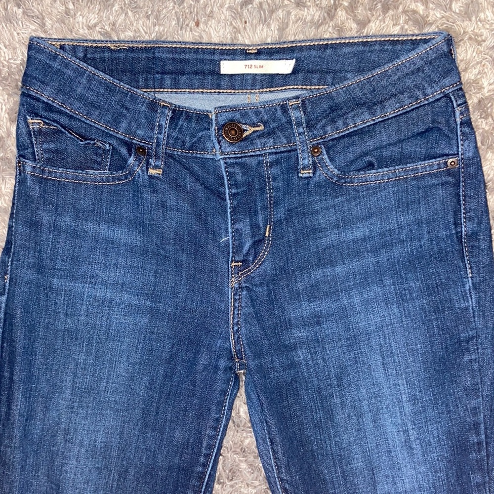 Levi Jeans•712 Slim•Size 26•Size 32 Leg•LowRise